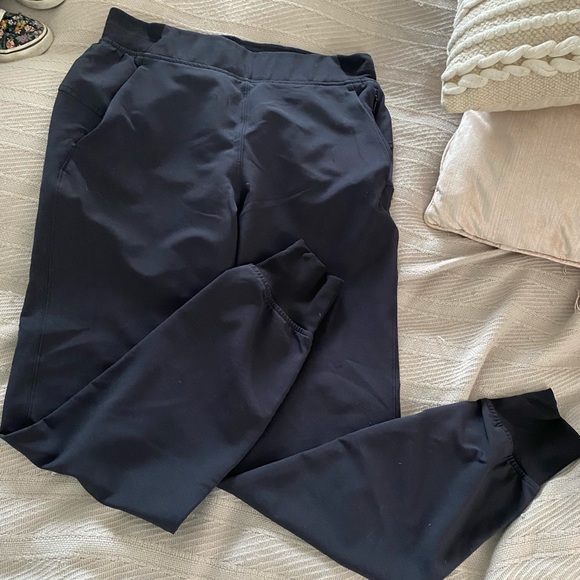 Lululemon joggers - Picture 4 of 4